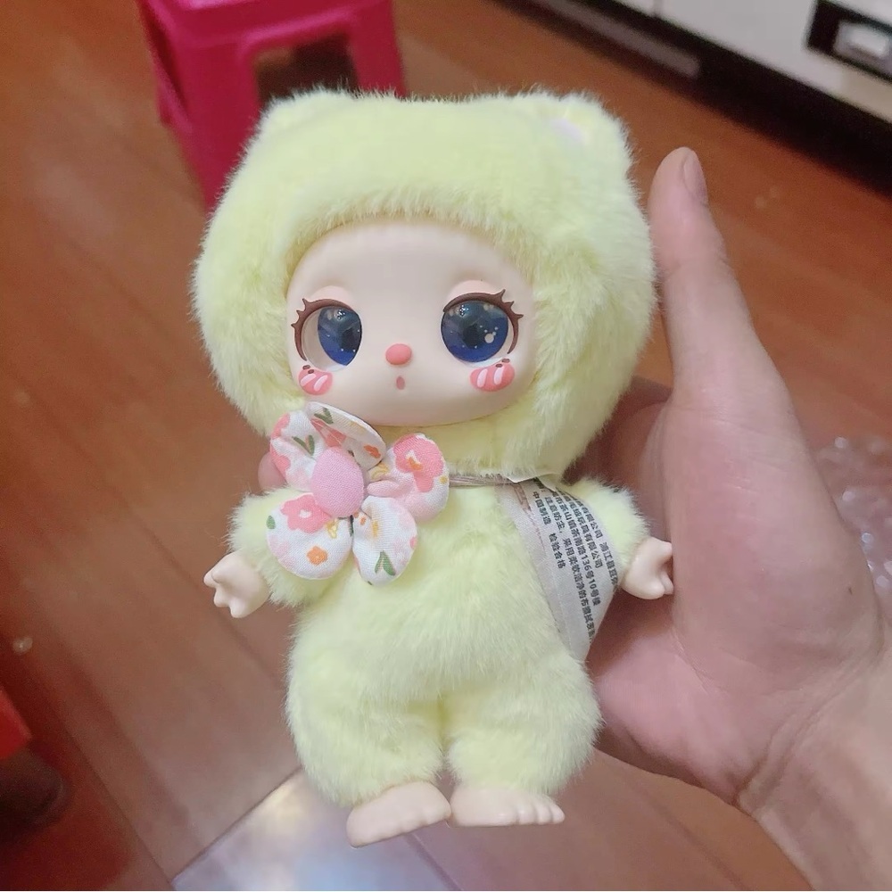 Liila’s Lucky Cat Version 1 Unopened Blind Box - Picture 11 of 12